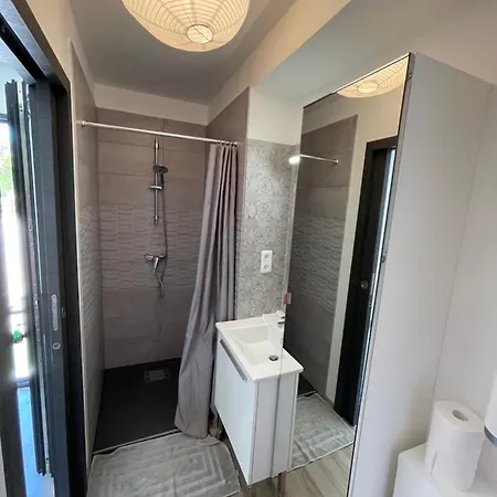 T2 Climatise Avec Jardin *